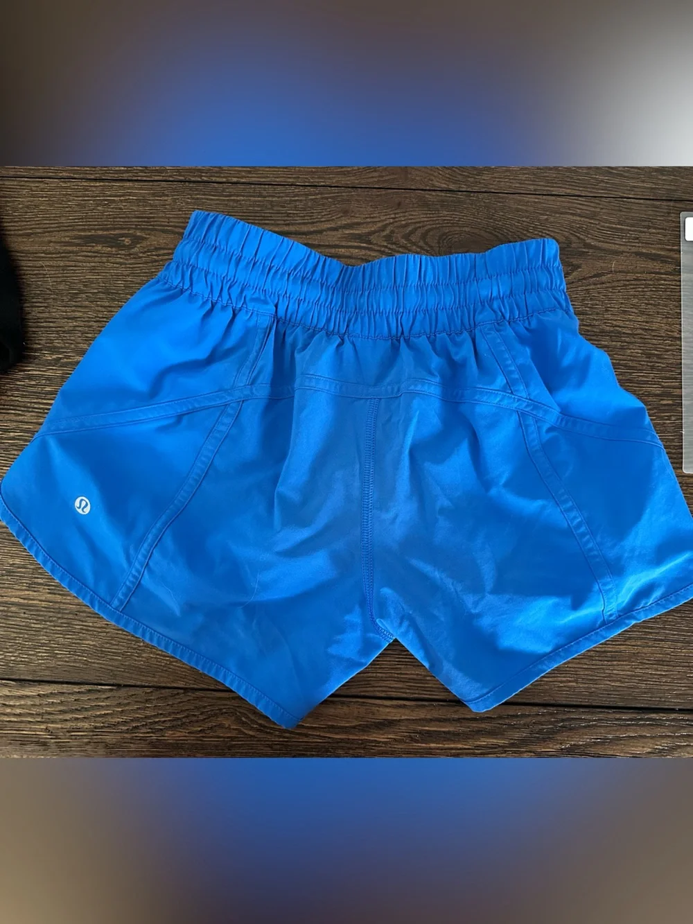 Lululemon Tracker Short V *4